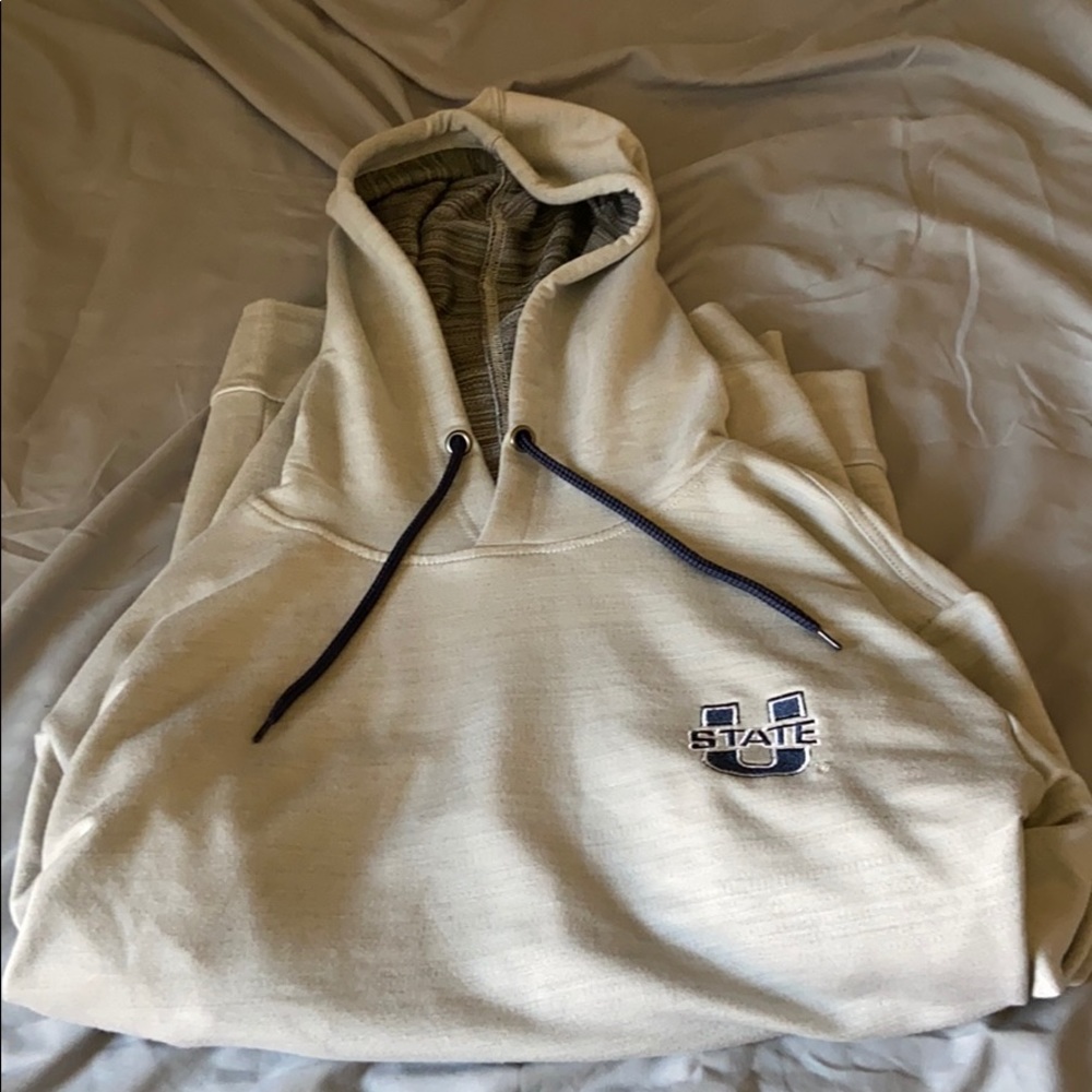 Utah State pullover